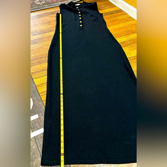 ST -John Evening Gowm size 12 - Picture 4 of 13